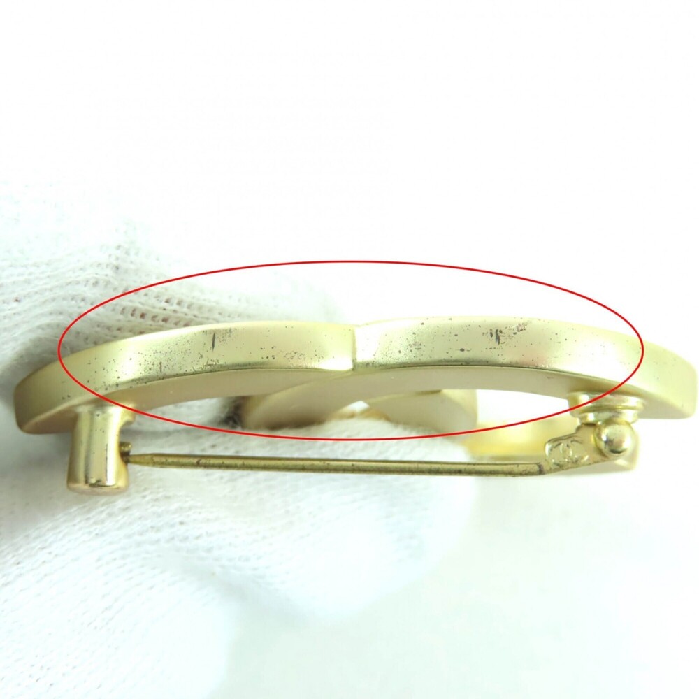 CHANEL Gold Logo Brooch - Picture 7 of 8